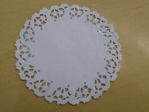 FUNDO RENDADO TAPETINHO 11CM (PCT COM100) em Monte Verde MG