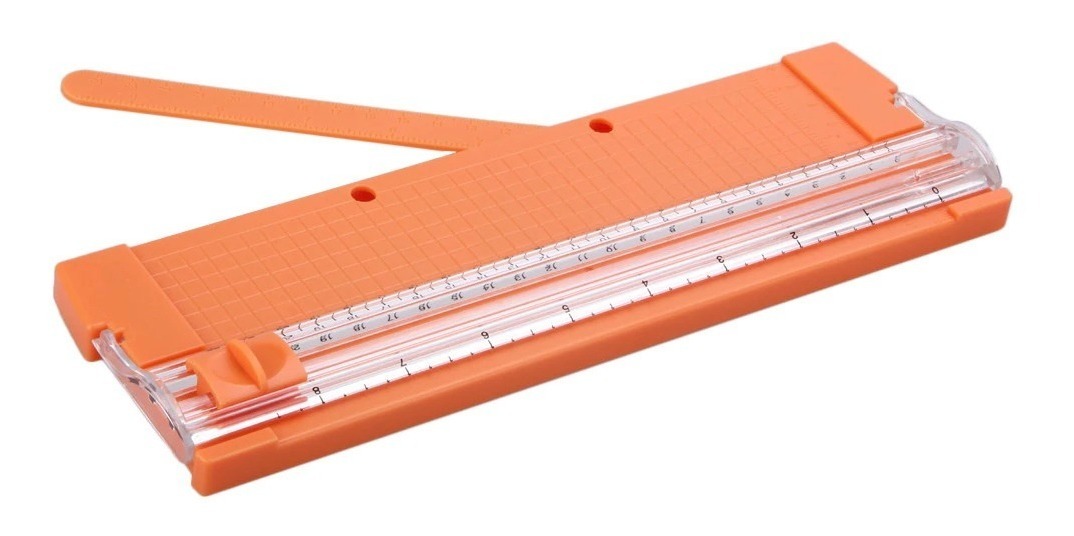 GUILHOTINA CORTE PEQUENO 14X21CM A5 REF-200 GUILHOTINA CORTE PEQUENO 14X21CM A5 REF:200